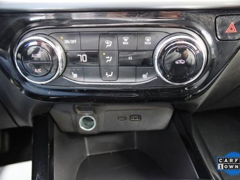 Used 2024 Chevrolet Trax LT w/ LT Convenience Package image 22