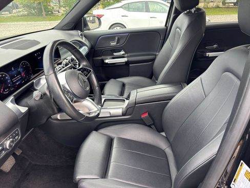Used 2025 Mercedes-Benz GLB 250 image 29