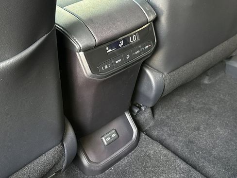 New 2026 Toyota Highlander XLE image 14