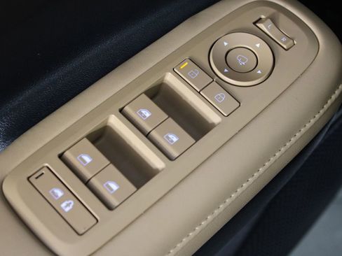 Used 2025 Hyundai Santa Fe Limited FWD image 25
