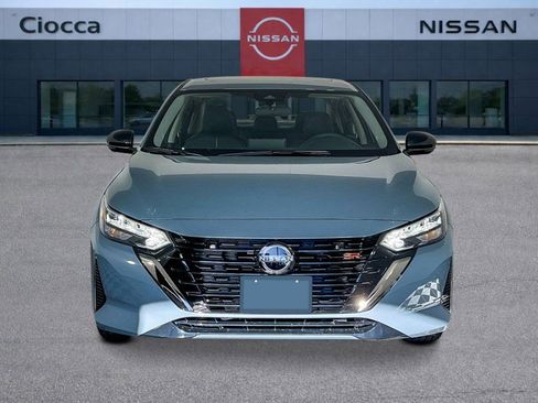New 2025 Nissan Sentra SR w/ SR Premium Package FWD image 6