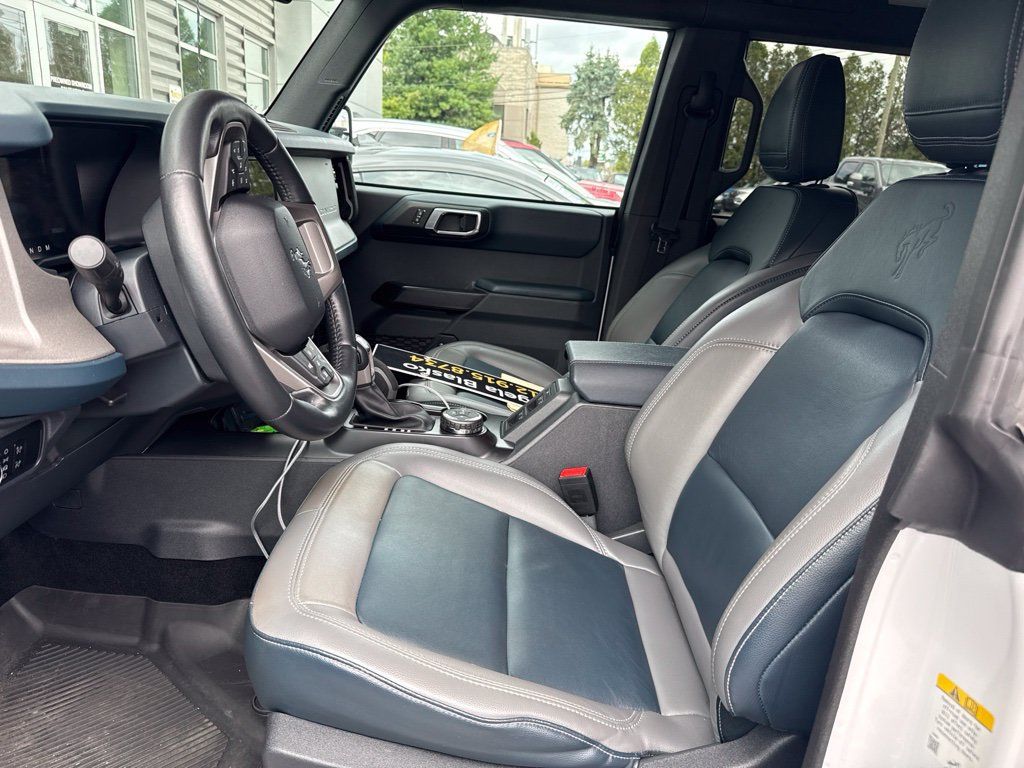 Used 2024 Ford Bronco Outer Banks AWD/4WD image 11