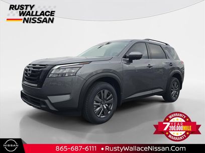 New 2025 Nissan Pathfinder SV w/ Black Appearance Package