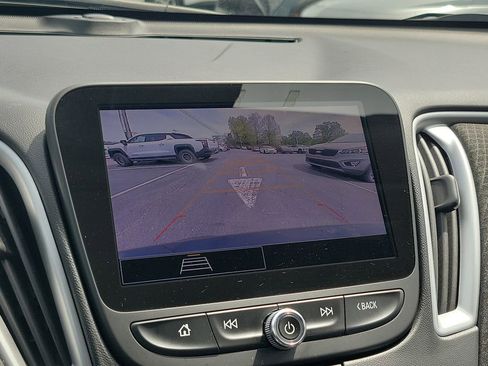 Used 2023 Chevrolet Malibu LT FWD image 29