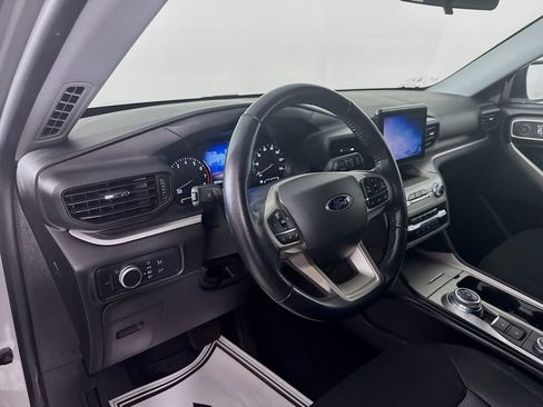 Used 2022 Ford Explorer XLT AWD/4WD image 10