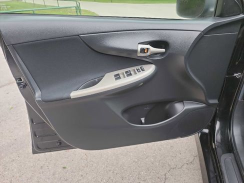 Used 2012 Toyota Corolla S FWD image 9