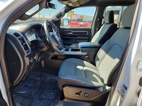 Used 2024 RAM 1500 Lone Star image 10