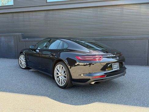 Certified 2018 Porsche Panamera 4 image 3