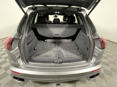 Used 2017 Porsche Cayenne GTS AWD/4WD image 33