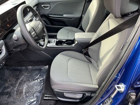 Used 2025 Kia K4 LXS image 23