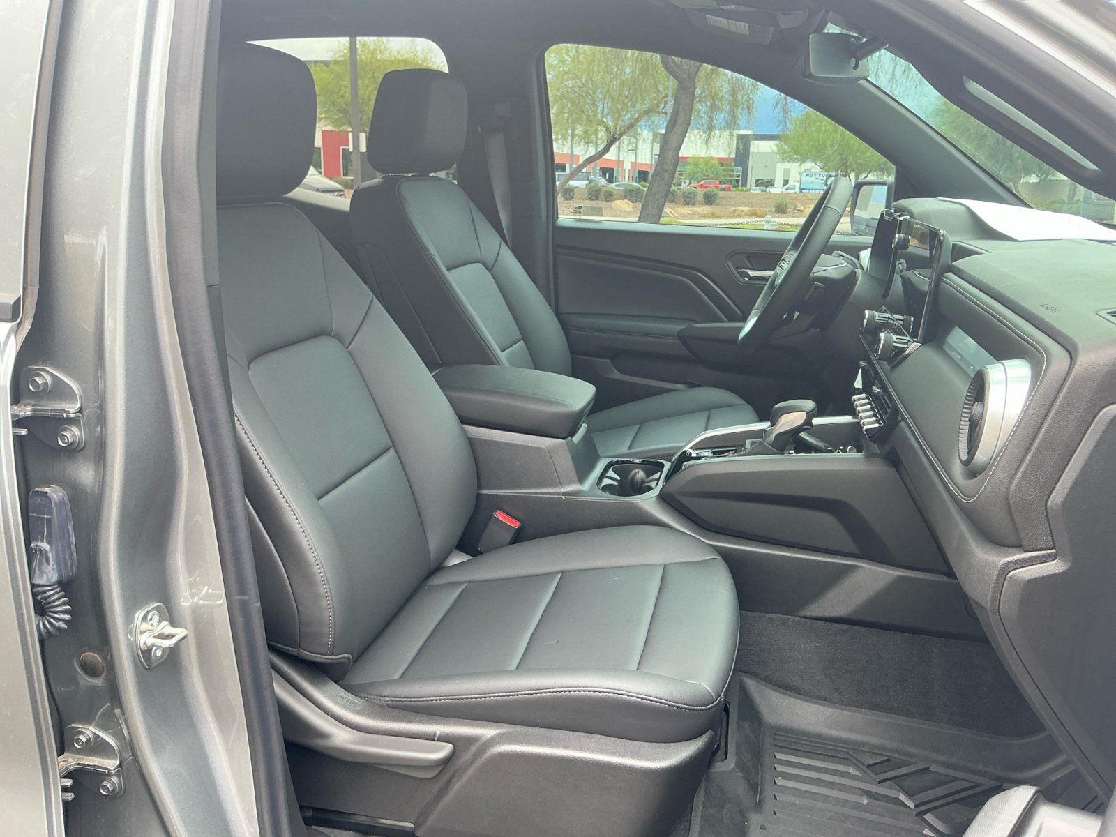 Used 2026 Chevrolet Colorado LT w/ LT Convenience Package RWD image 19