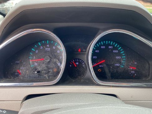 Used 2012 Chevrolet Traverse LT FWD image 17