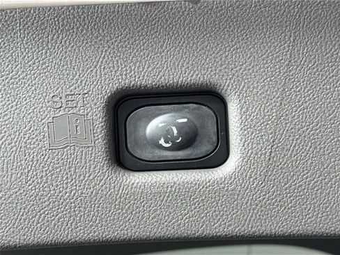 Used 2019 Lincoln Nautilus Reserve w/ Cargo Utility Package image 47