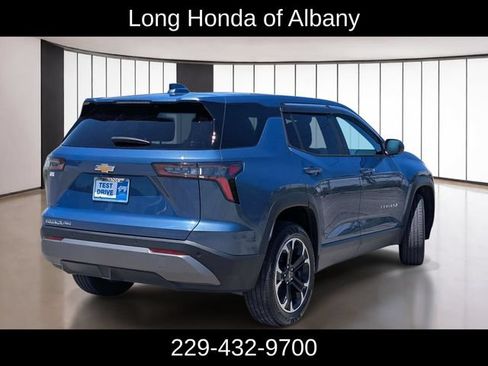 Used 2026 Chevrolet Equinox LT w/ Convenience Package II AWD/4WD image 6