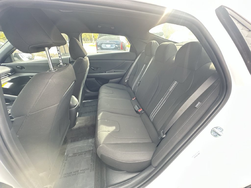 New 2026 Hyundai Elantra SEL FWD image 25