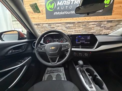 Used 2024 Chevrolet Trax LS FWD image 19