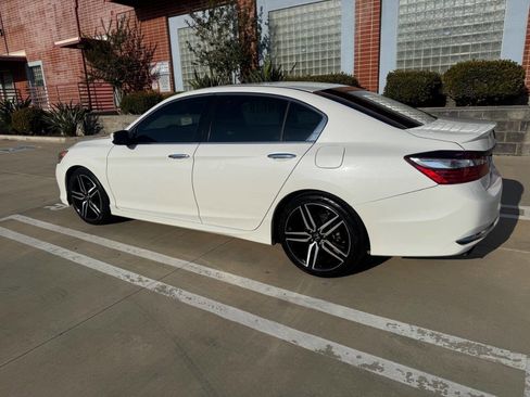 Used 2016 Honda Accord Sport image 3