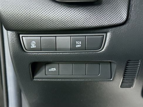 Used 2025 MAZDA CX-50 AWD 2.5 S w/ Premium Package image 17