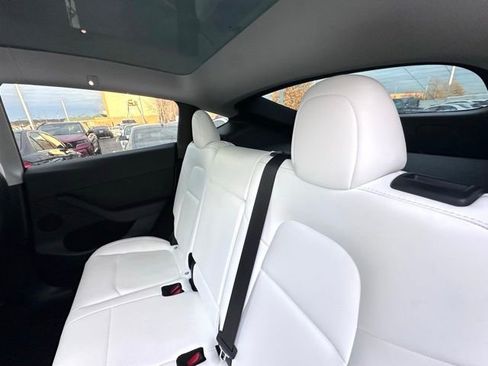 Used 2023 Tesla Model Y Long Range image 14