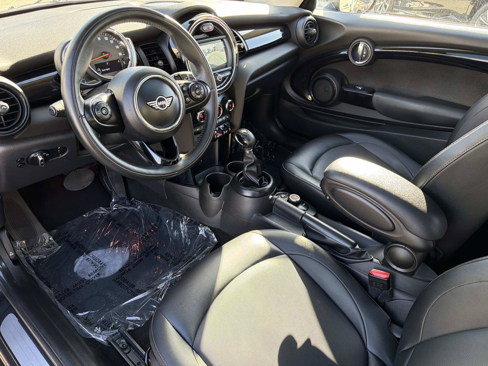 Used 2019 MINI Cooper 2-Door Hardtop FWD image 8