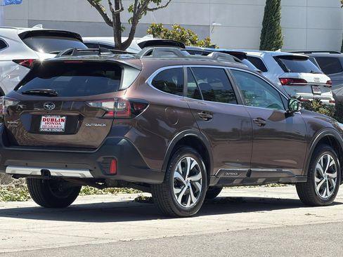 Used 2021 Subaru Outback Limited AWD/4WD image 4