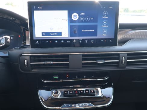 Used 2025 Lincoln Corsair Reserve AWD/4WD image 17