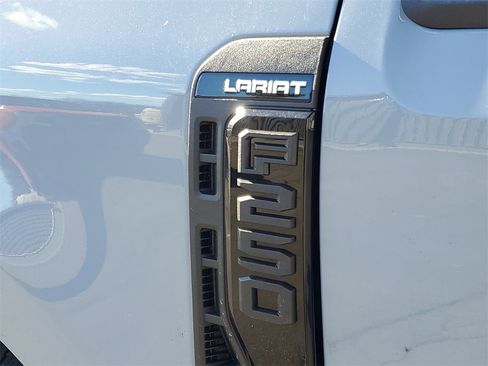 New 2026 Ford F250 Lariat w/ Black Appearance Package image 38