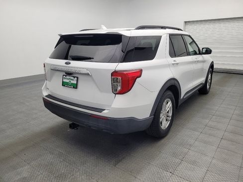Used 2020 Ford Explorer XLT image 9