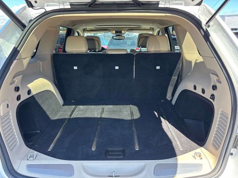 Certified 2017 Jeep Grand Cherokee Limited AWD/4WD image 19