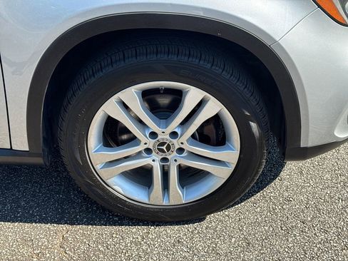 Used 2018 Mercedes-Benz GLA 250 image 12