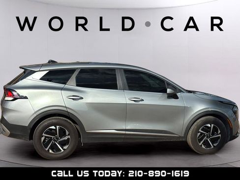 Used 2025 Kia Sportage LX FWD image 15