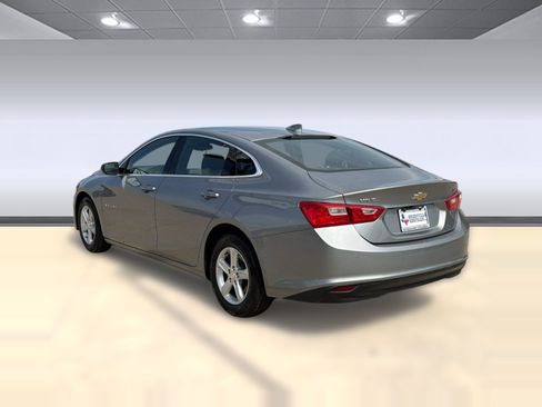 Used 2024 Chevrolet Malibu LT FWD image 3