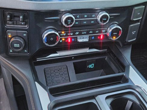 Used 2024 Ford F350 Platinum image 28