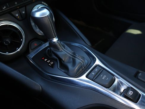 Used 2019 Chevrolet Camaro LT image 16