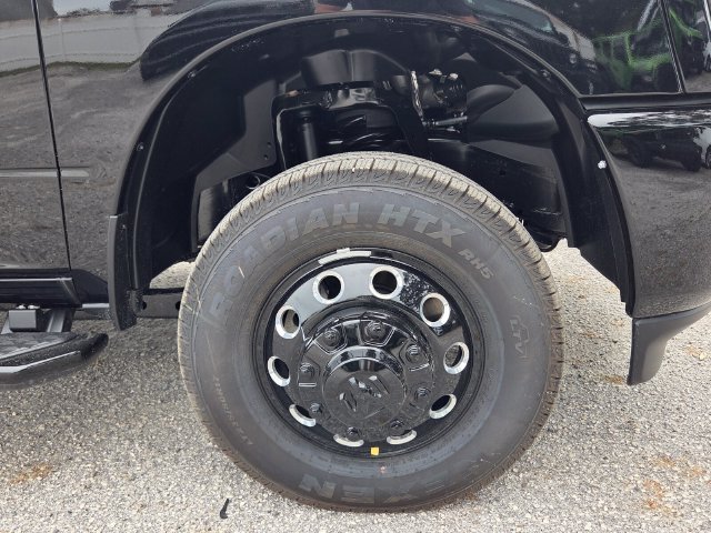 New 2027 RAM 3500 Big Horn AWD/4WD image 11