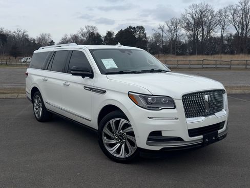 Used 2024 Lincoln Navigator L Reserve image 1