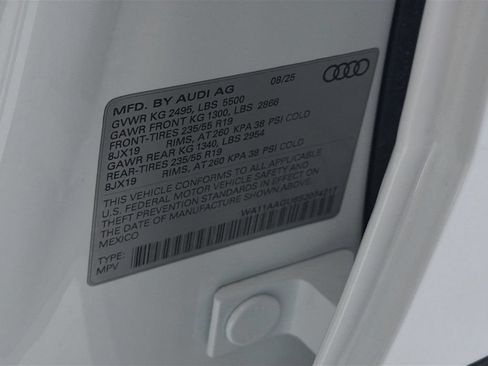 Used 2025 Audi Q5 Premium AWD/4WD image 31
