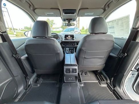 New 2026 Nissan Rogue SV w/ Rock Creek Premium Package AWD/4WD image 37
