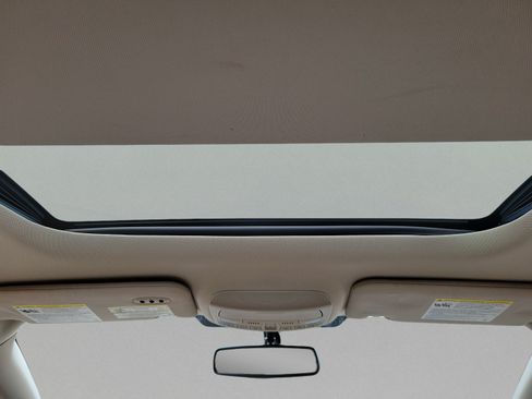 Used 2017 Lincoln MKC Reserve FWD image 11