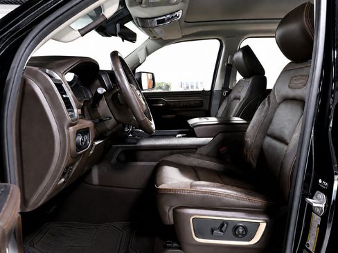 Used 2025 RAM 1500 Limited AWD/4WD image 7
