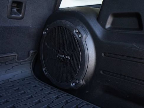 Used 2020 Jeep Wrangler Unlimited Sahara AWD/4WD image 9