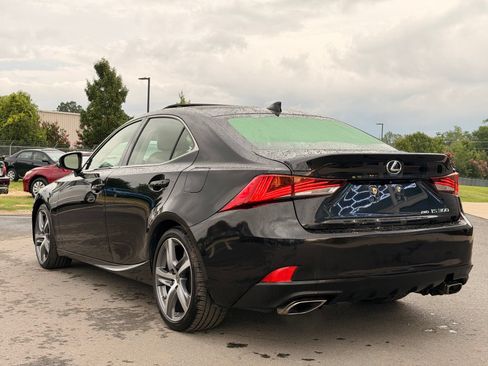 Used 2018 Lexus IS 300 w/ Comfort Package RWD image 19