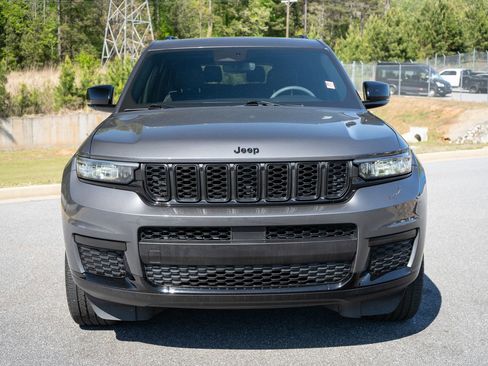 Used 2023 Jeep Grand Cherokee L Laredo AWD/4WD image 2