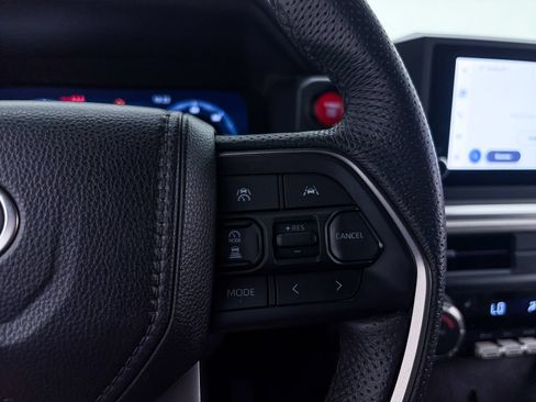 Used 2025 Toyota Tacoma TRD Off-Road AWD/4WD image 33