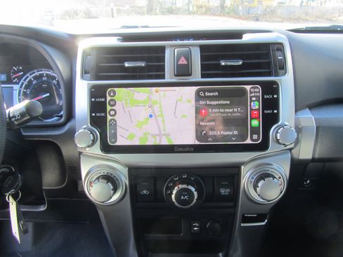 Used 2015 Toyota 4Runner SR5 Premium image 16