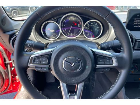 Certified 2024 MAZDA MX-5 Miata Sport RWD image 32