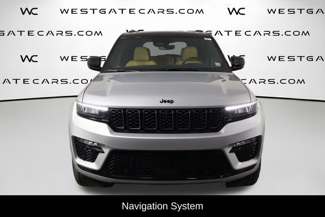 Used 2025 Jeep Grand Cherokee Summit AWD/4WD image 2