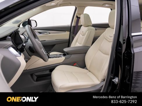Used 2025 Cadillac XT5 Premium Luxury w/ LPO, Floor Liner Package AWD/4WD image 16