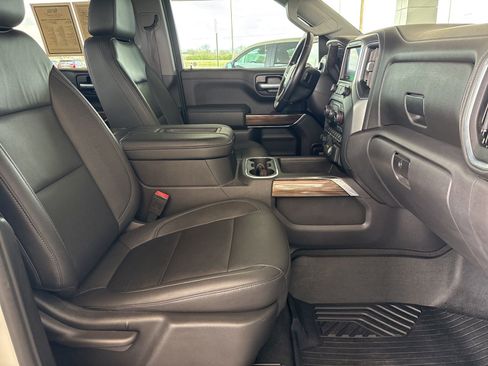 Used 2021 Chevrolet Silverado 1500 LT Trail Boss w/ Convenience Package II AWD/4WD image 18