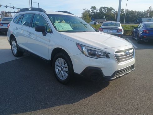 Used 2019 Subaru Outback 2.5i image 3